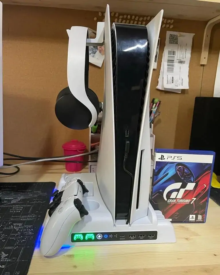 Supporto di raffreddamento OIVO per PS5 Recensione: Il miglior alleato per lunghe sessioni di gioco