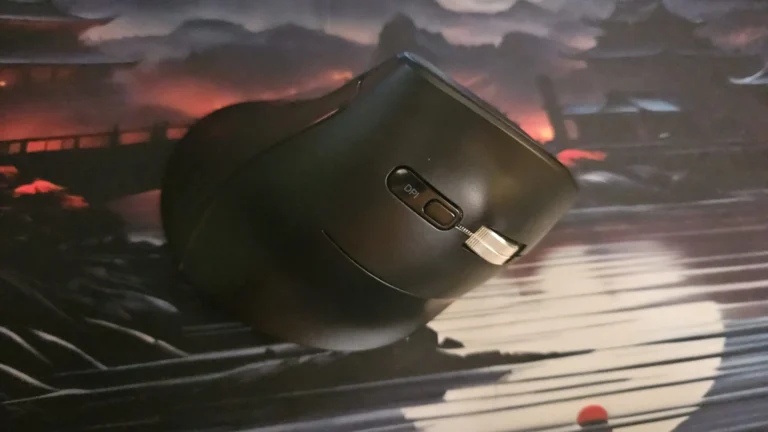 Mouse Verticale Ergonomico UGREEN Recensione: Comfort e precisione